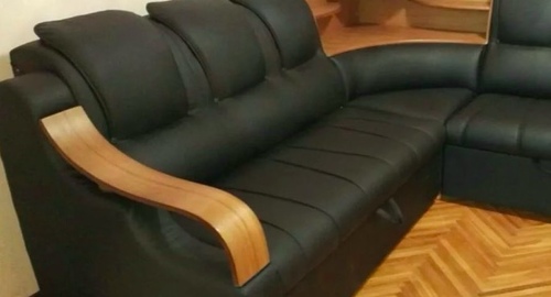 Перетяжка кожаного дивана. Серафимович